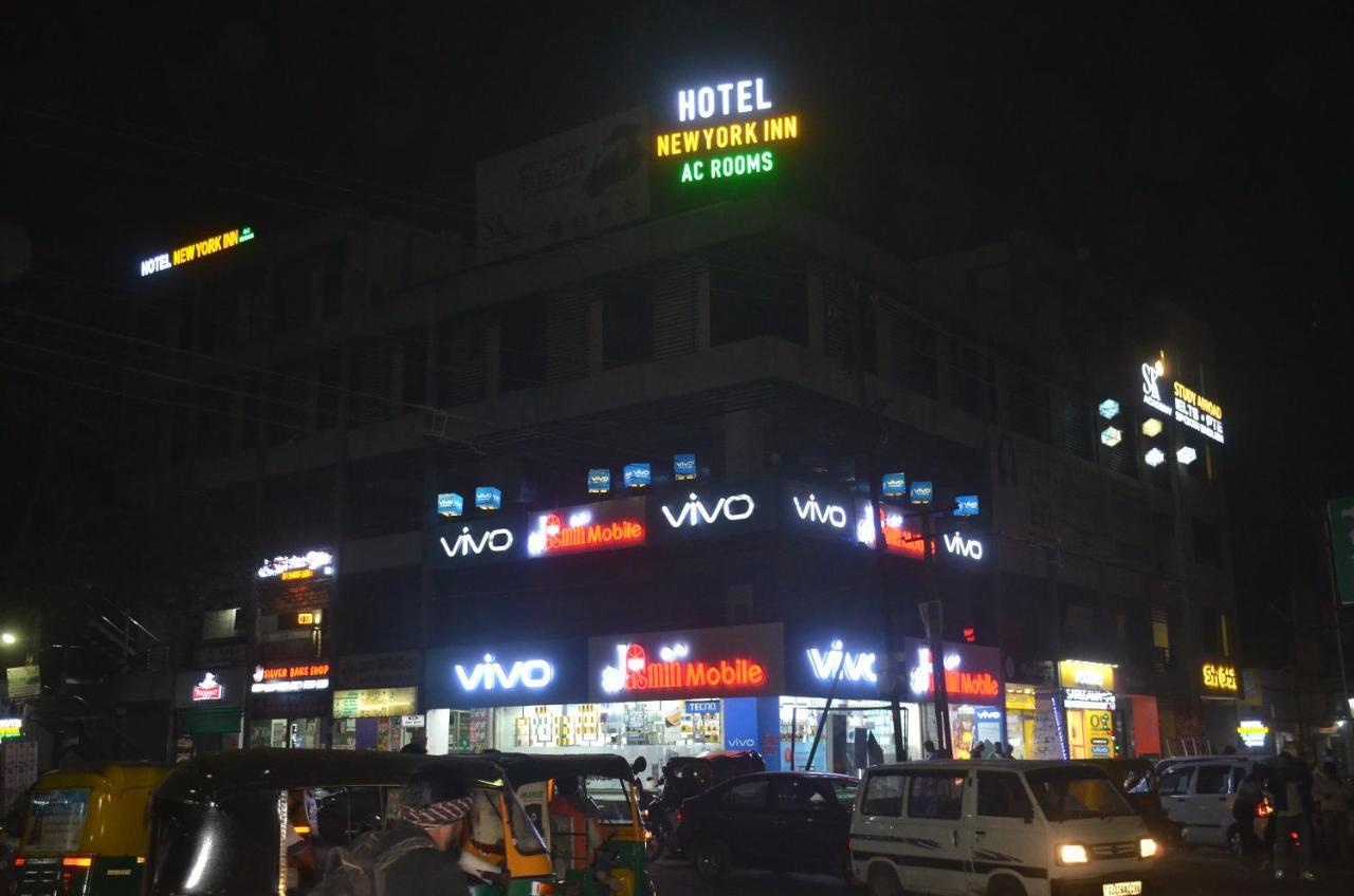 Hotel Newyork Inn Ānand Eksteriør bilde